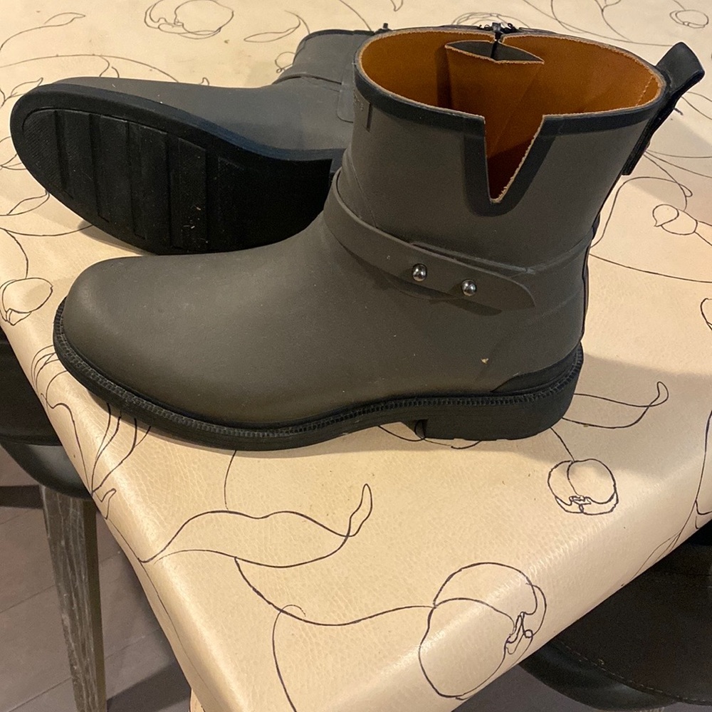Rag & Bone moto rain boots in army green/black